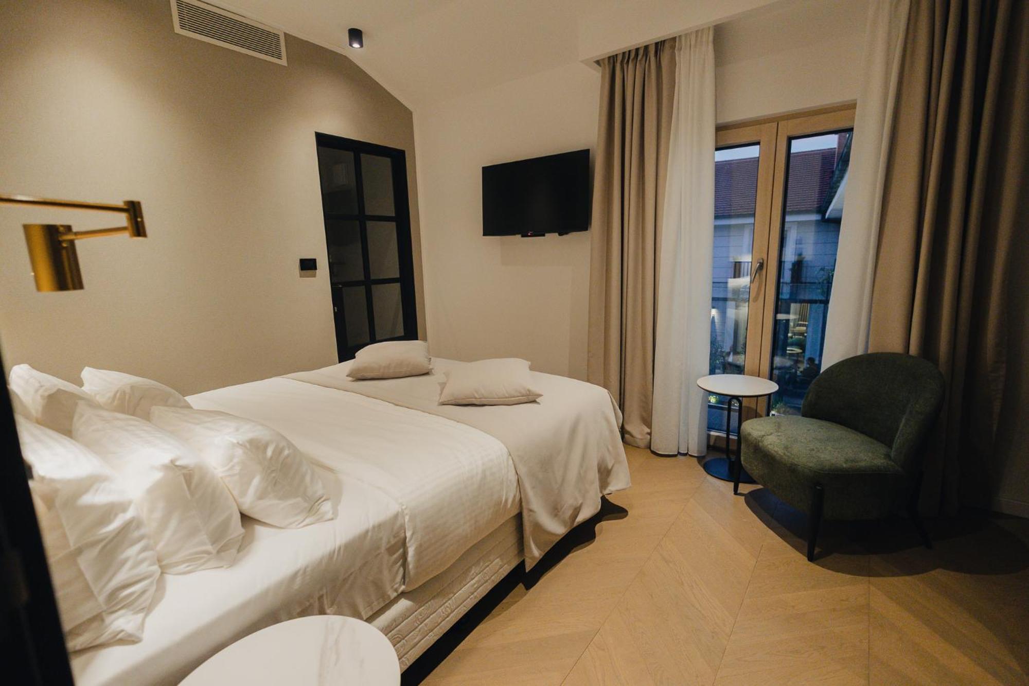 Hotel Flaneur ベオグラード エクステリア 写真